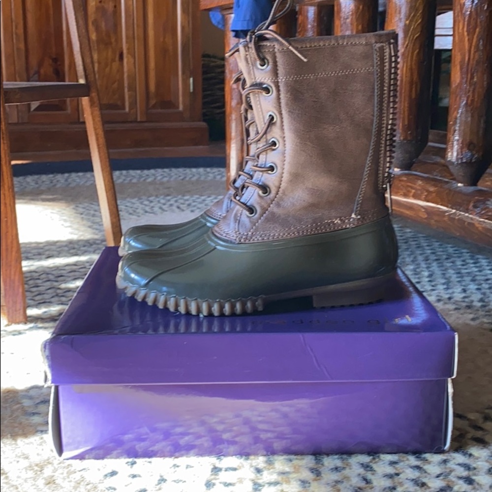 Duck boot